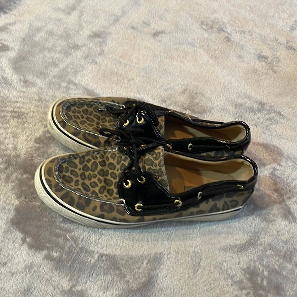 Sperry Top-sider woman’s shoes size 8